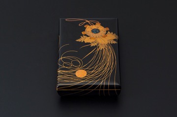 末岡信彦 色絵藤之図八角壷 共箱　色絵磁器 末岡信彦 色絵藤之図八角壷 共箱 色絵磁器 - メルカリ